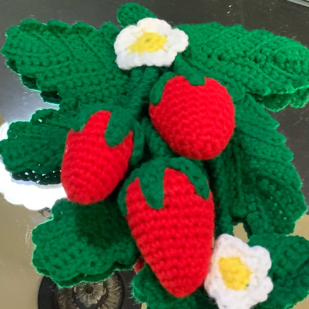Vintage Wall Decor Strawberries Handmade Crochet 3D  11 1/2 in long - Picture 2 of 4